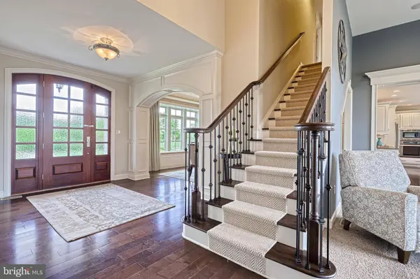 396 LAKE DR, Mechanicsburg, PA 17055