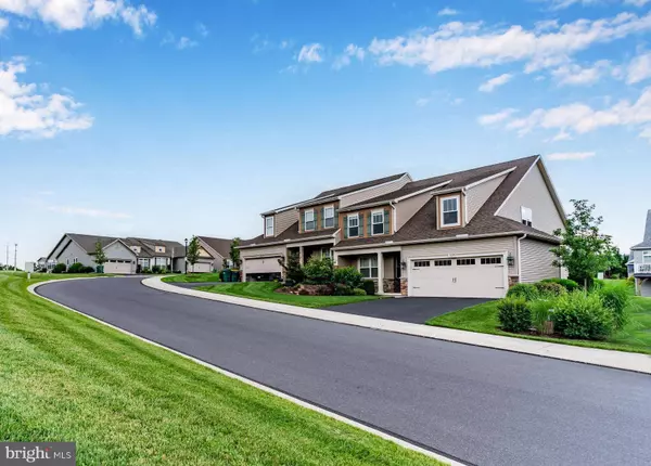 1605 QUINCEY DR, Mechanicsburg, PA 17050