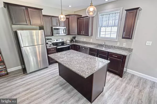 910 CAVALRY ST, Carlisle, PA 17013