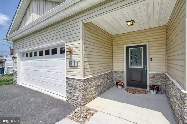 910 CAVALRY ST, Carlisle, PA 17013