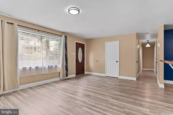 130 CONLEY LN, Etters, PA 17319