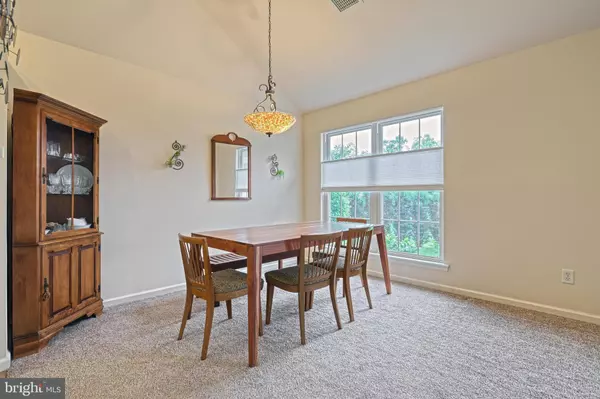 13 RIDGEWAY DR, Mechanicsburg, PA 17050