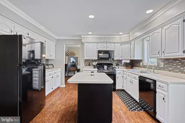 4 ASH DRIVE, Mechanicsburg, PA 17050