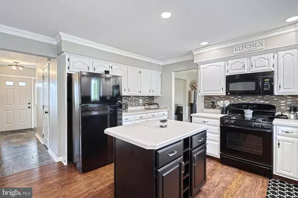 4 ASH DRIVE, Mechanicsburg, PA 17050