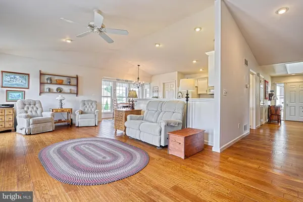 11 RIDGEWAY DRIVE, Mechanicsburg, PA 17050