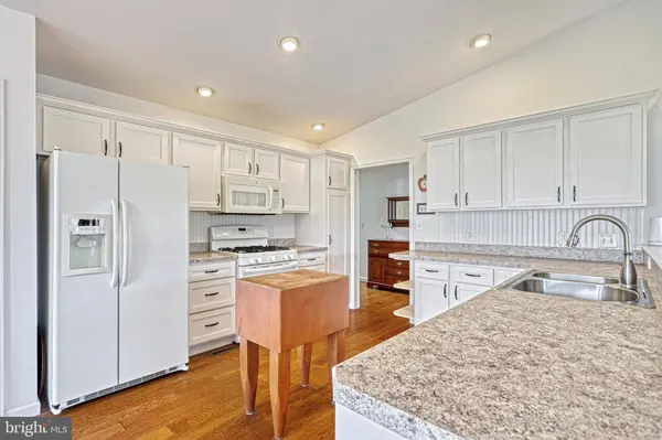 11 RIDGEWAY DRIVE, Mechanicsburg, PA 17050