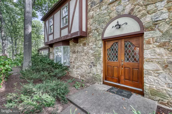 812 FLINTLOCK RIDGE ROAD, Mechanicsburg, PA 17055