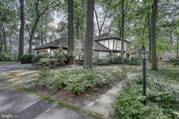 812 FLINTLOCK RIDGE ROAD, Mechanicsburg, PA 17055