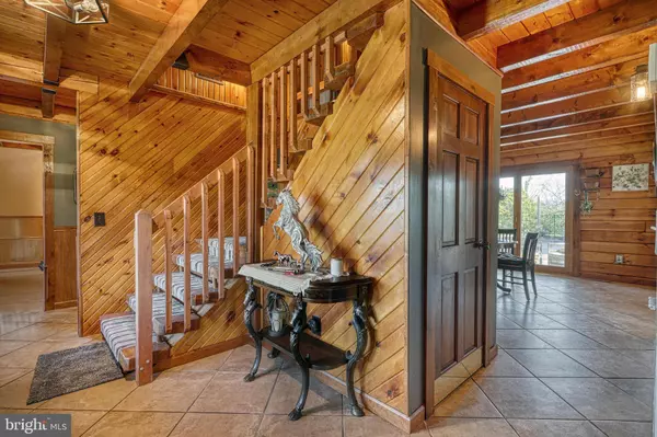 531 CAPITOL HILL RD, Dillsburg, PA 17019