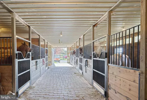 531 CAPITOL HILL RD, Dillsburg, PA 17019