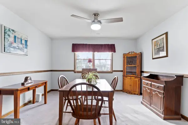 5 CANTERBURY COURT, Mechanicsburg, PA 17050