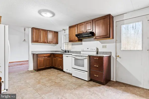 36 WHITE OAK DR, Carlisle, PA 17015