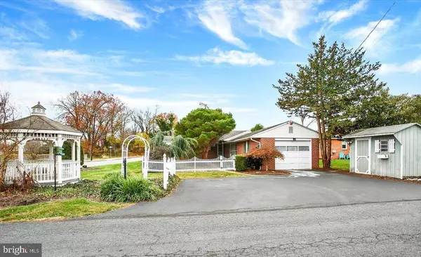 117 E MAPLEWOOD AVENUE, Mechanicsburg, PA 17055