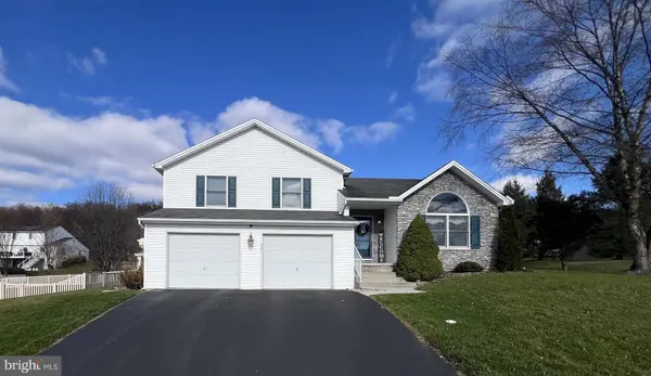 331 BRADDOCK DR, Etters, PA 17319