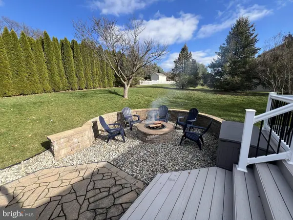 331 BRADDOCK DR, Etters, PA 17319