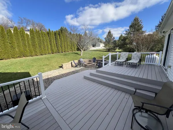 331 BRADDOCK DR, Etters, PA 17319