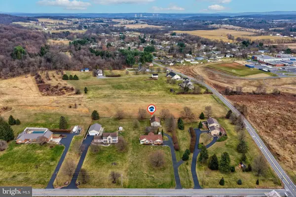 596 BEINHOWER RD, Etters, PA 17319