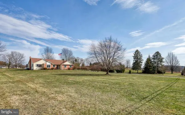 596 BEINHOWER RD, Etters, PA 17319