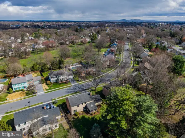 6334 PENNSBORO DR, Mechanicsburg, PA 17050