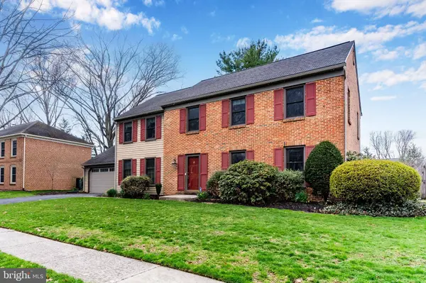 6334 PENNSBORO DR, Mechanicsburg, PA 17050