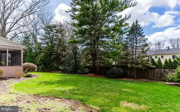 6334 PENNSBORO DR, Mechanicsburg, PA 17050