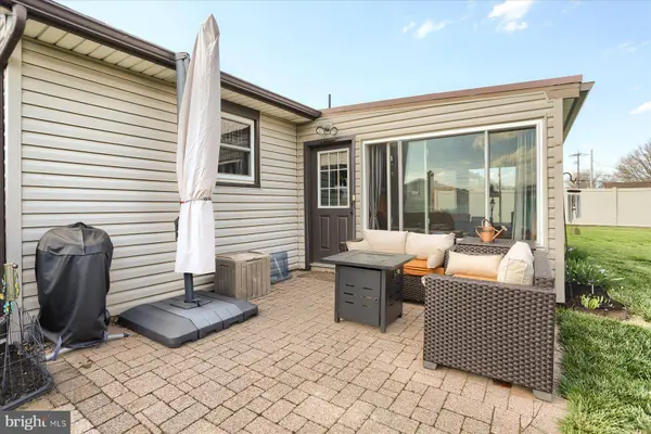 1636 GREENWOOD DR, Lebanon, PA 17046