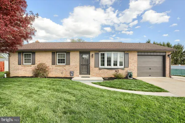 1636 GREENWOOD DR, Lebanon, PA 17046