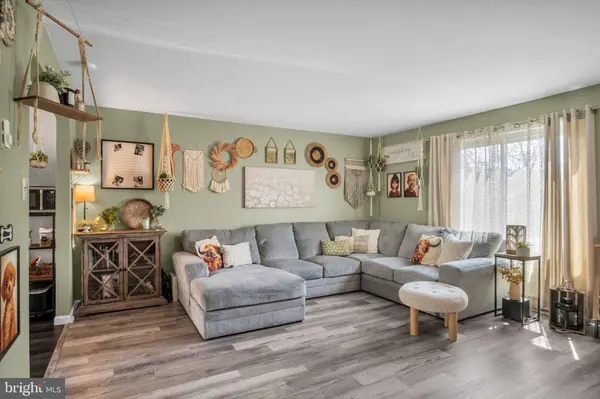 167 WHITE DOGWOOD DR, Etters, PA 17319