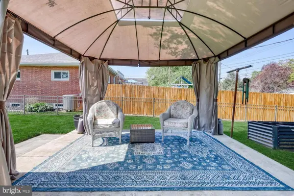 52 CENTER DR, Camp Hill, PA 17011