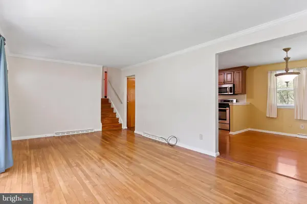 2220 BLUE MOUNTAIN PKWY, Harrisburg, PA 17112