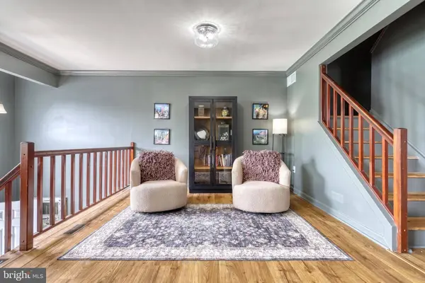 6239 SPRING KNOLL DR, Harrisburg, PA 17111