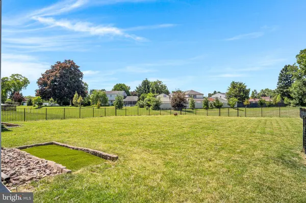 223 WRIGHT DR, Mechanicsburg, PA 17055
