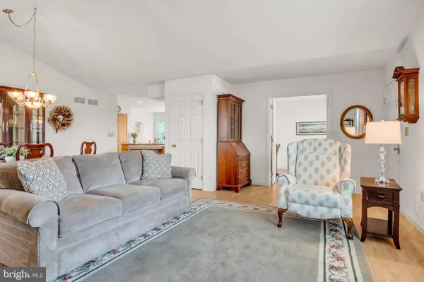 420 CLOVER ST, Etters, PA 17319