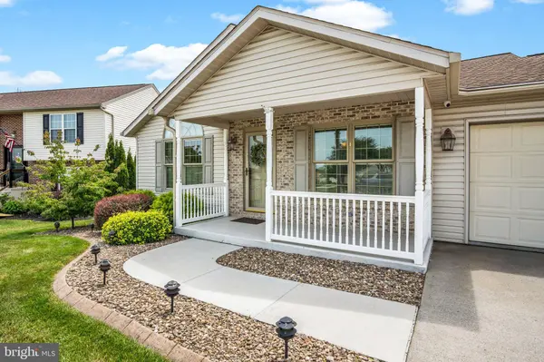 420 CLOVER ST, Etters, PA 17319