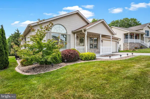 420 CLOVER ST, Etters, PA 17319