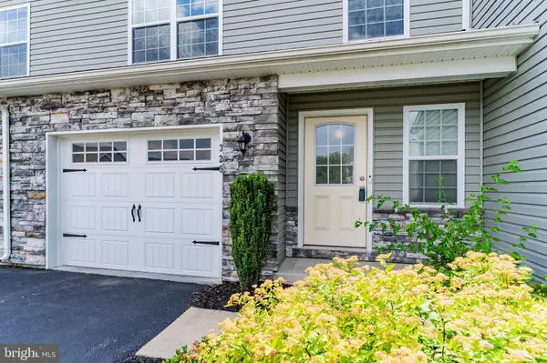 329 BRIAR RIDGE CIR, Enola, PA 17025