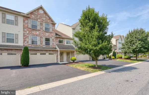 1814 VISTA DR, Mechanicsburg, PA 17055