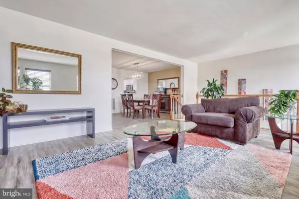 1814 VISTA DR, Mechanicsburg, PA 17055