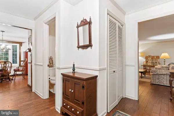 19 FARM HOUSE LN, Camp Hill, PA 17011