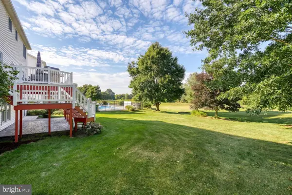 2220 CANTERBURY DR, Mechanicsburg, PA 17055