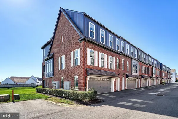 1358 STATION HOUSE LN, Mechanicsburg, PA 17055