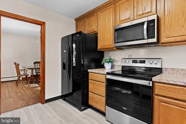315 W GREEN ST, Mechanicsburg, PA 17055