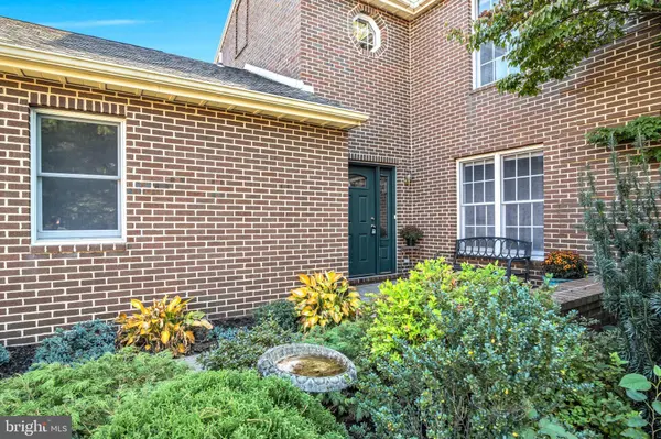 1062 TUNBERRY CT, Mechanicsburg, PA 17050