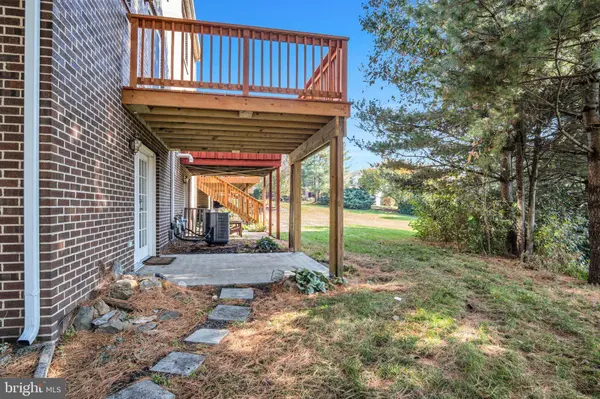 1062 TUNBERRY CT, Mechanicsburg, PA 17050