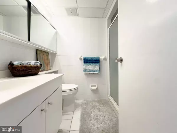 5200 BOARDWALK, Ventnor City, NJ 08406