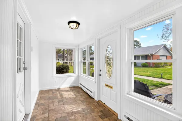692 PLYMOUTH DR, Lakewood, NJ 08701