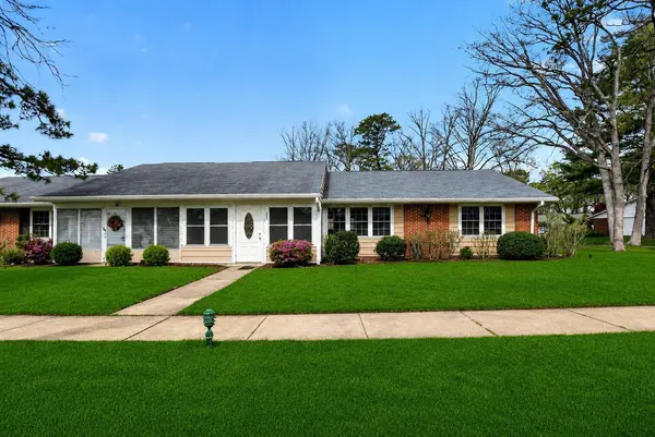 692 PLYMOUTH DR, Lakewood, NJ 08701