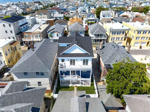21 S Richards Ave, Ventnor, NJ 08406