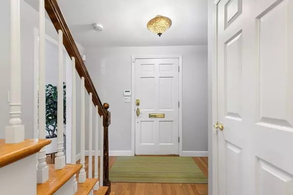 1505 Massachusetts Ave #6, Lexington, MA 02420