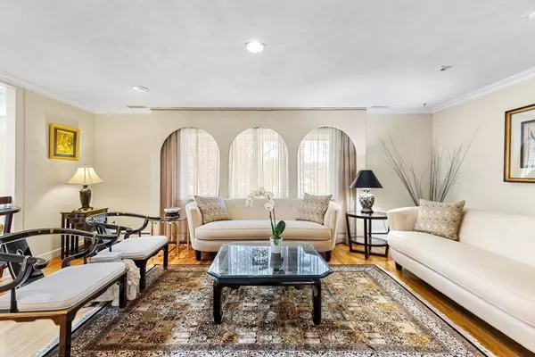 4 Goffe Rd, Lexington, MA 02421